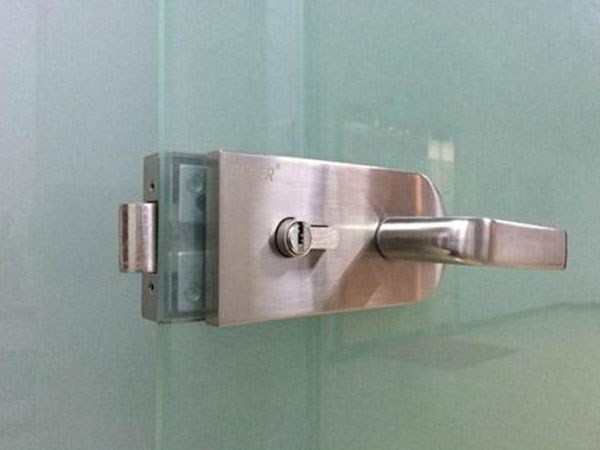 周口上門換鎖(汽車開鎖多少錢)