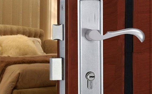 六安配汽車鑰匙（防盜門換鎖電話）