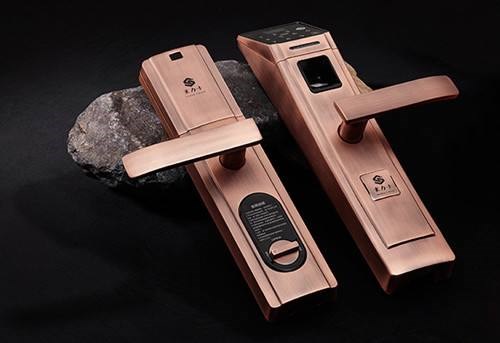 洛陽(yáng)開(kāi)鎖換鎖公司(開(kāi)鎖公司的電話)